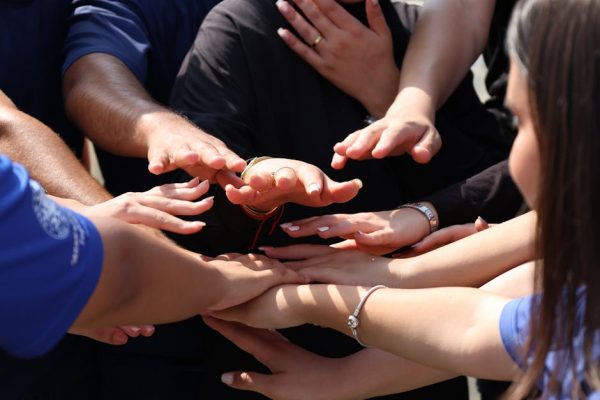 Človeška odpornost in iskanje navdiha Neukrotljiv duh Človeška odpornost in iskanje navdiha